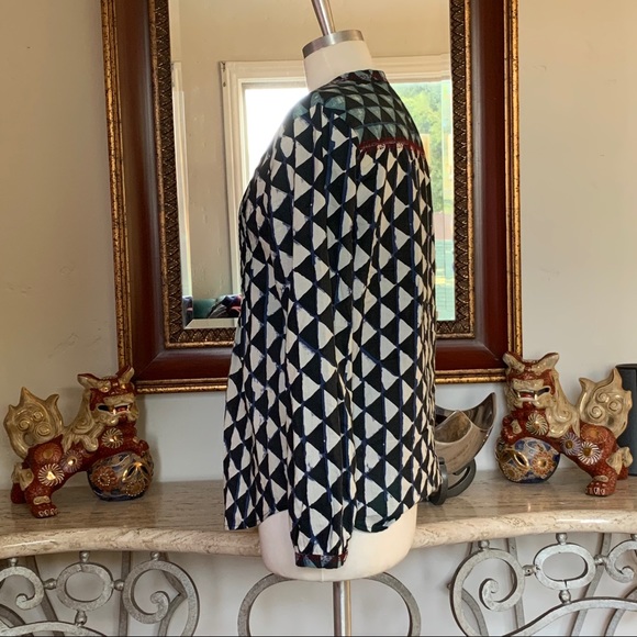 DIEGA Women’s Shirt ButtonFront Embroidered Detail - Picture 8 of 9